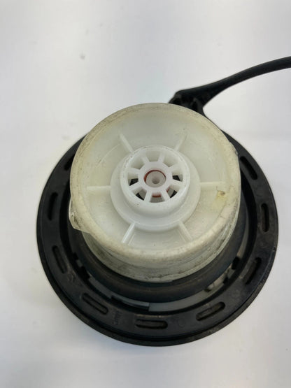 04-20 HYUNDAI ELANTRA 05-20 SANTA FE 06-23 SONATA FUEL FILLER GAS TANK CAP OEM