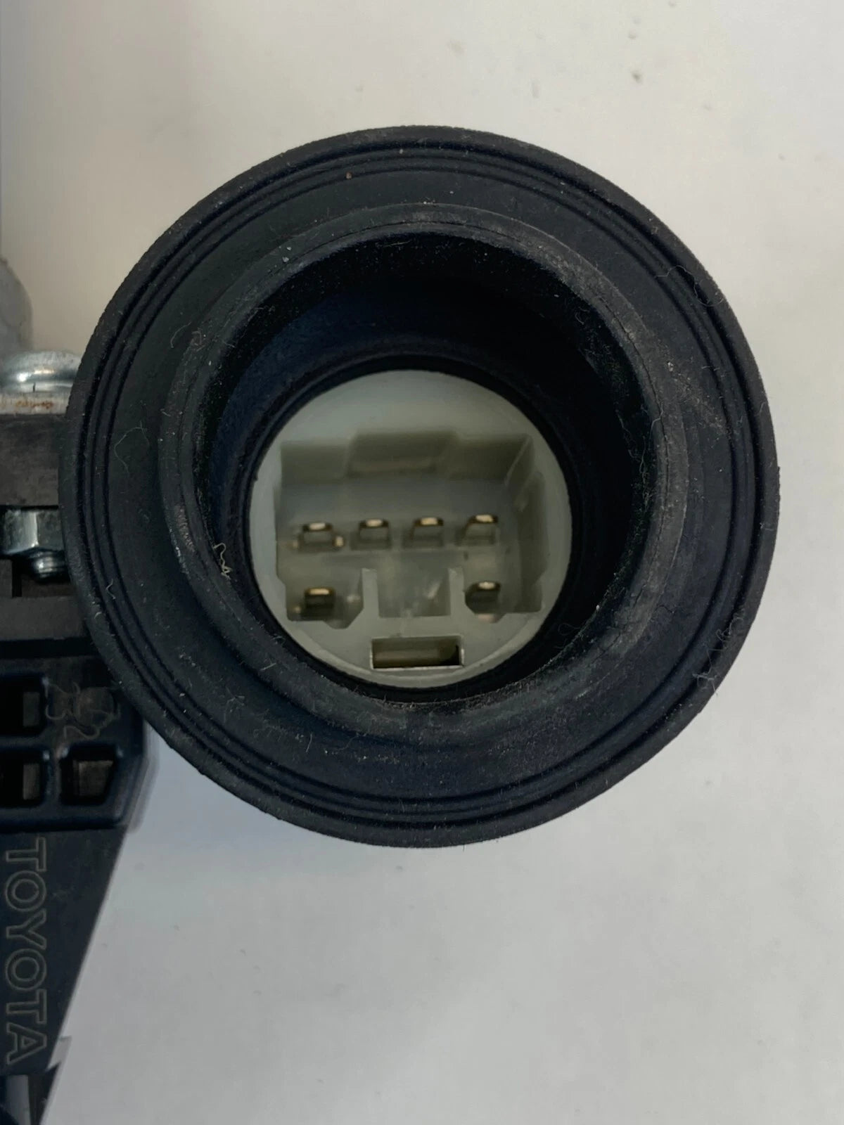 09-19 TOYOTA COROLLA SEDAN REAR RIGHT BACK SIDE DOOR WINDOW MOTOR ASSY 85720AE01