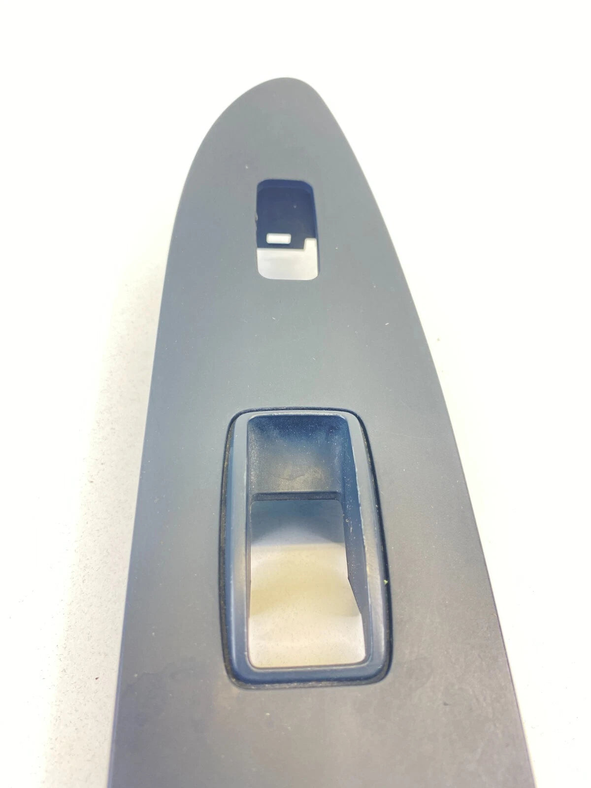 2005-2008 TOYOTA AVALON FRONT RIGHT SIDE WINDOW SWITCH TRIM BEZEL 74231-AC080