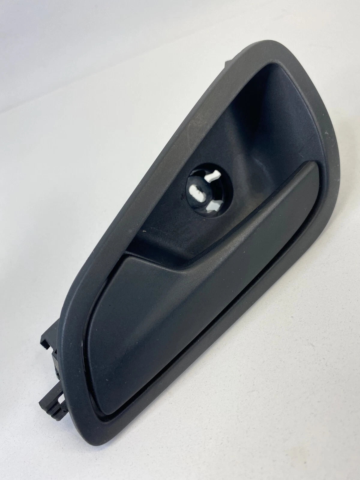 12-18 FORD FOCUS REAR LEFT SIDE DOOR INTERIOR DOOR HANDLE ASSEMBLY BM51A22601AE