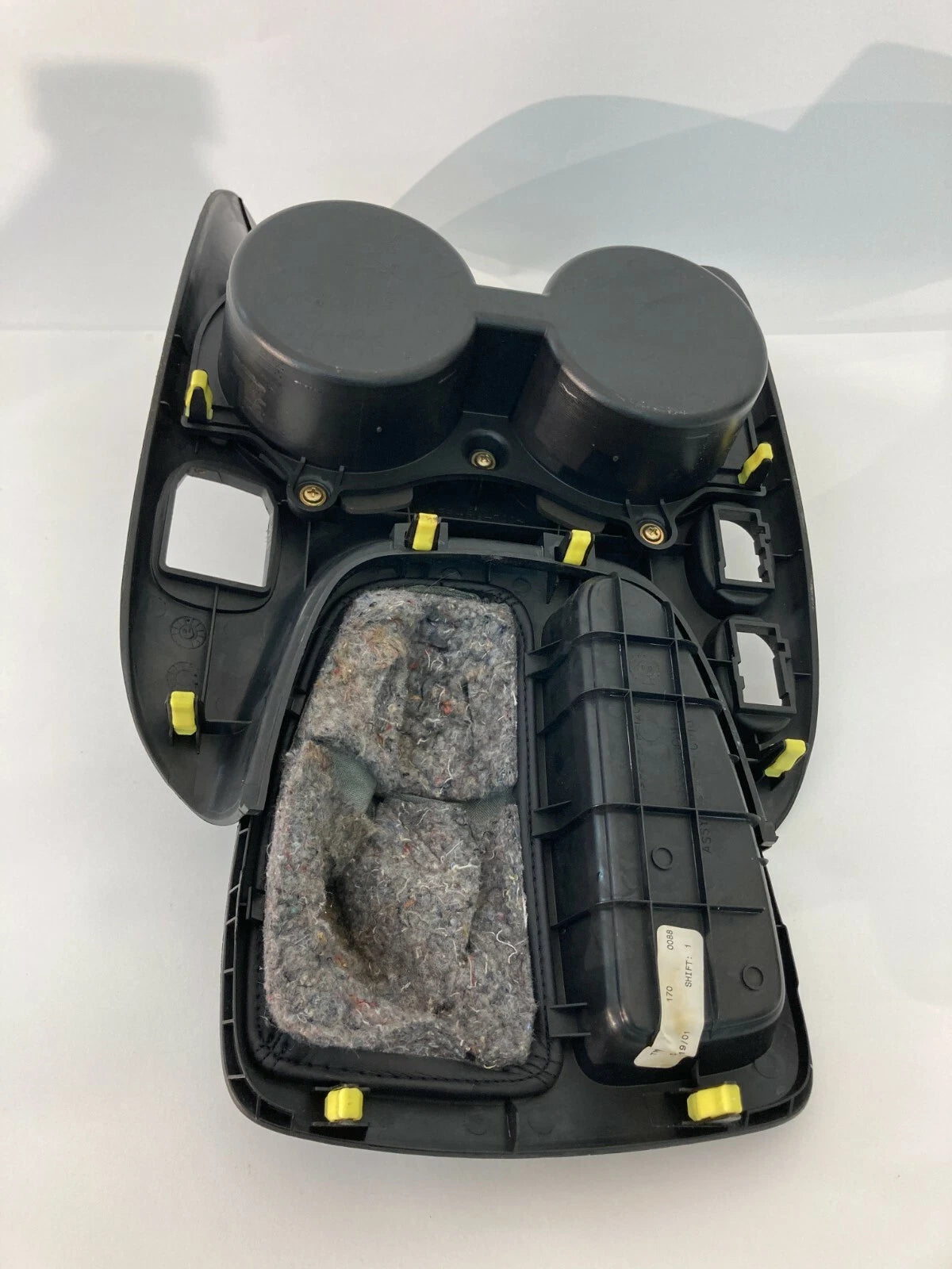 2001-2004 TOYOTA SEQUOIA FRONT CENTER CONSOLE CUP HOLDER W/ TRAY SHIFTER BOOT