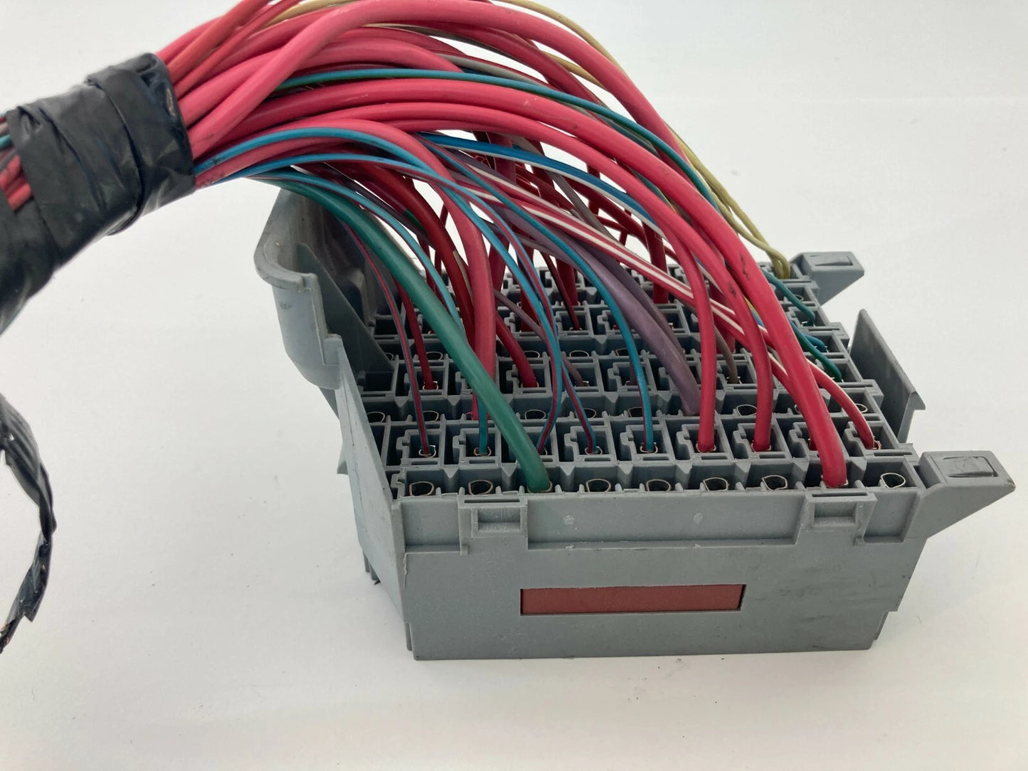 03-07 VOLVO XC70 FRONT DRIVER SIDE UNDER DASH FUSE BOX JUNCTION PANEL 9162439