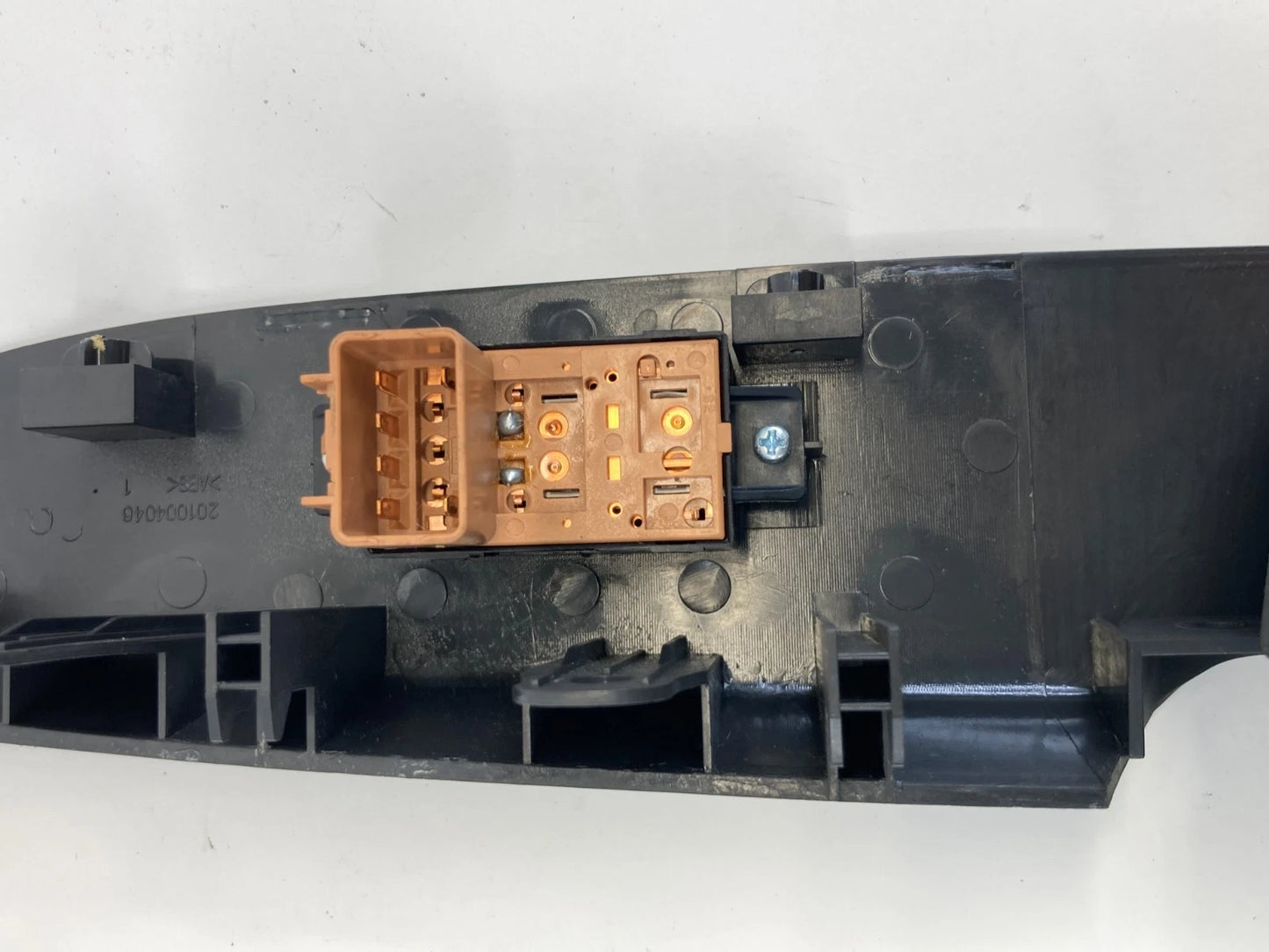 12-15 CHEVROLET CAPTIVA SPORT REAR LEFT POWER WINDOW SWITCH BEZEL OEM 201004046