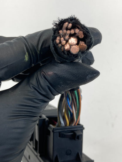 2008 2009 Land Rover LR2 AWD ABS Anti Lock Brake Pump Plug Connector OEM