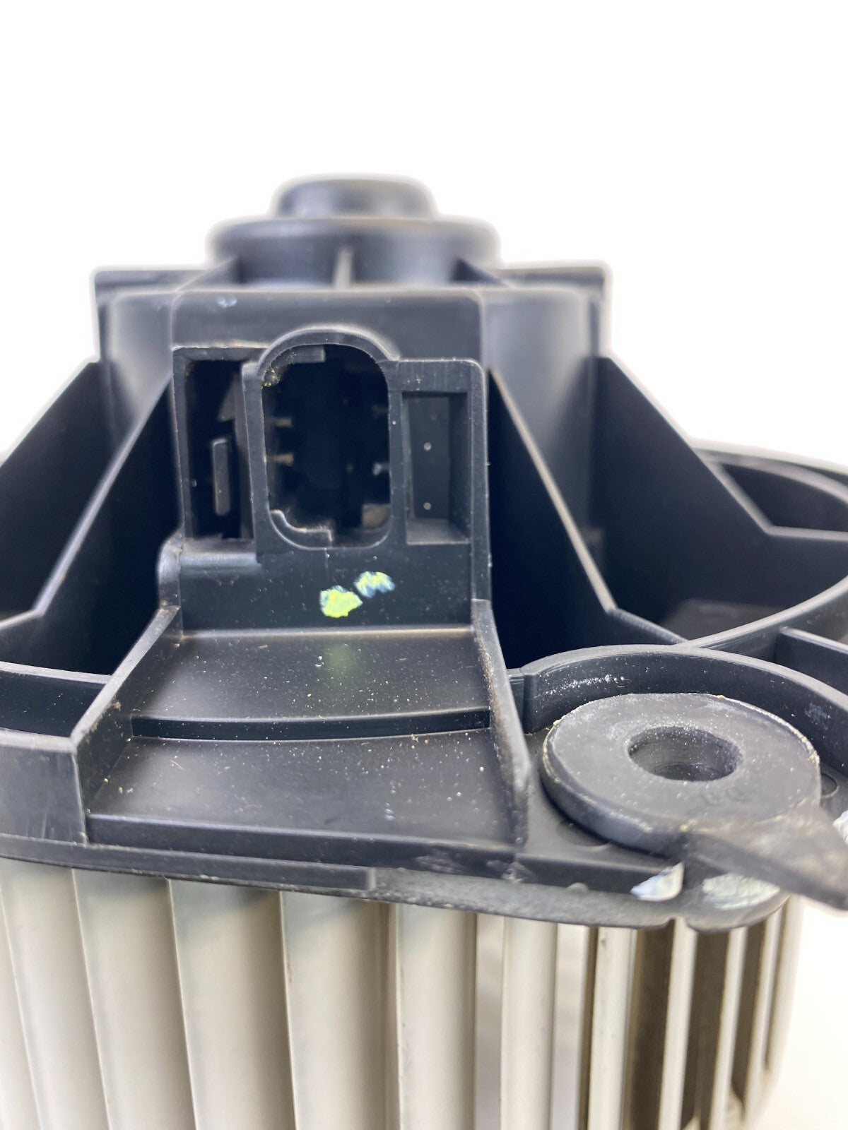 2004-2011 Chevrolet Impala HVAC Blower Motor Assembly 52408433 OEM