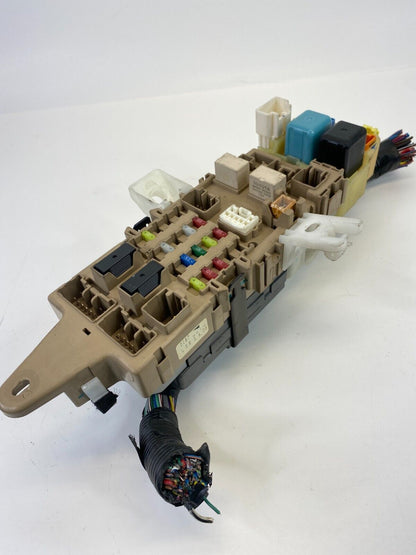 1998-2005 Lexus GS300 Interior Under Dash Right Fuse Box 89221-30100 OEM