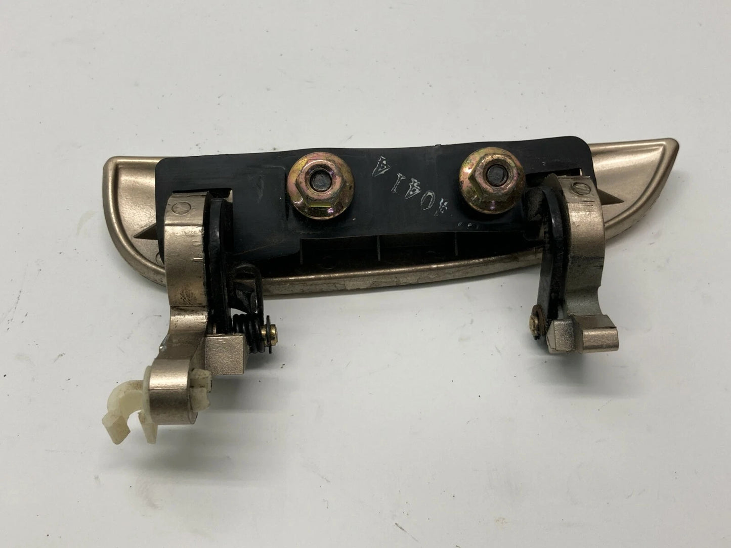 2003 2004 2005 KIA RIO FRONT RIGHT PASSENGER SIDE EXTERIOR DOOR HANDLE ASSEMBLY