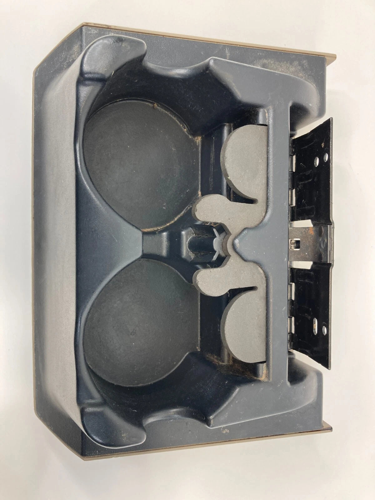 2002-2005 FORD EXPLORER CENTER CONSOLE REAR RECTRACTABLE CUP HOLDER CUPHOLDER