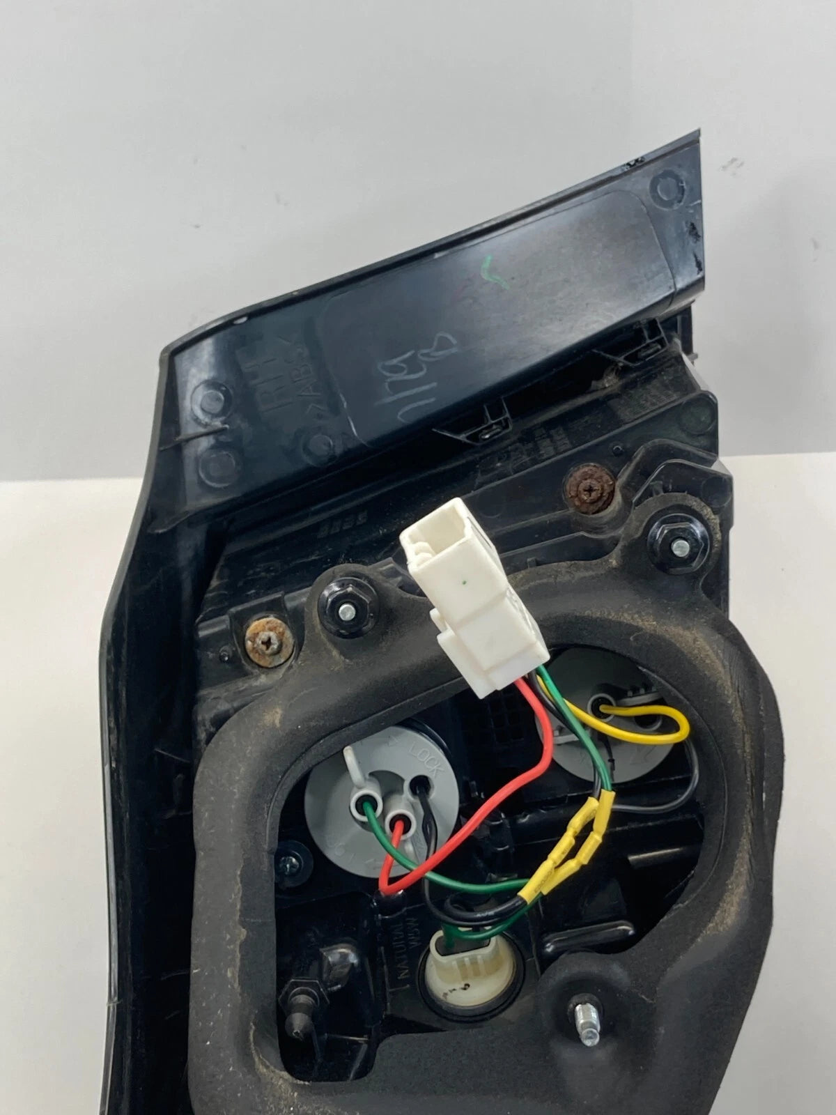 2012 2013 KIA OPTIMA REAR RIGHT PASSENGER OUTER TAIL LIGHT TAILLIGHT 92402-4C000