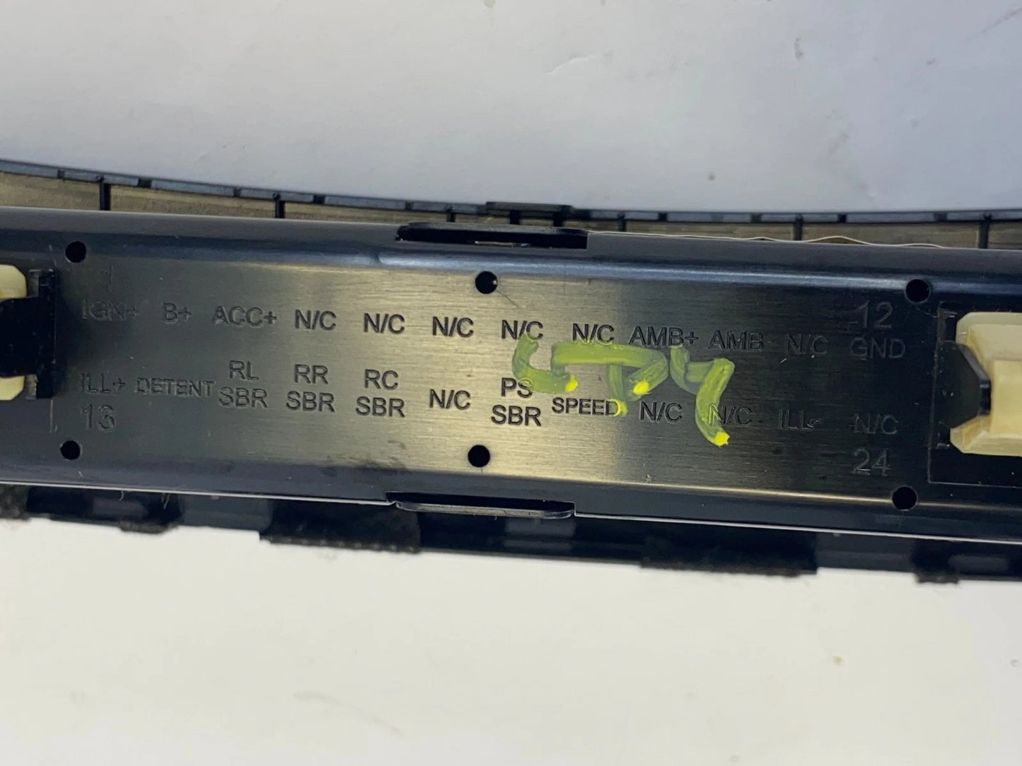 11-13 HYUNDAI ELANTRA CENTER DASH RADIO TRIM CLOCK BEZEL PANEL OEM 94510-3X000