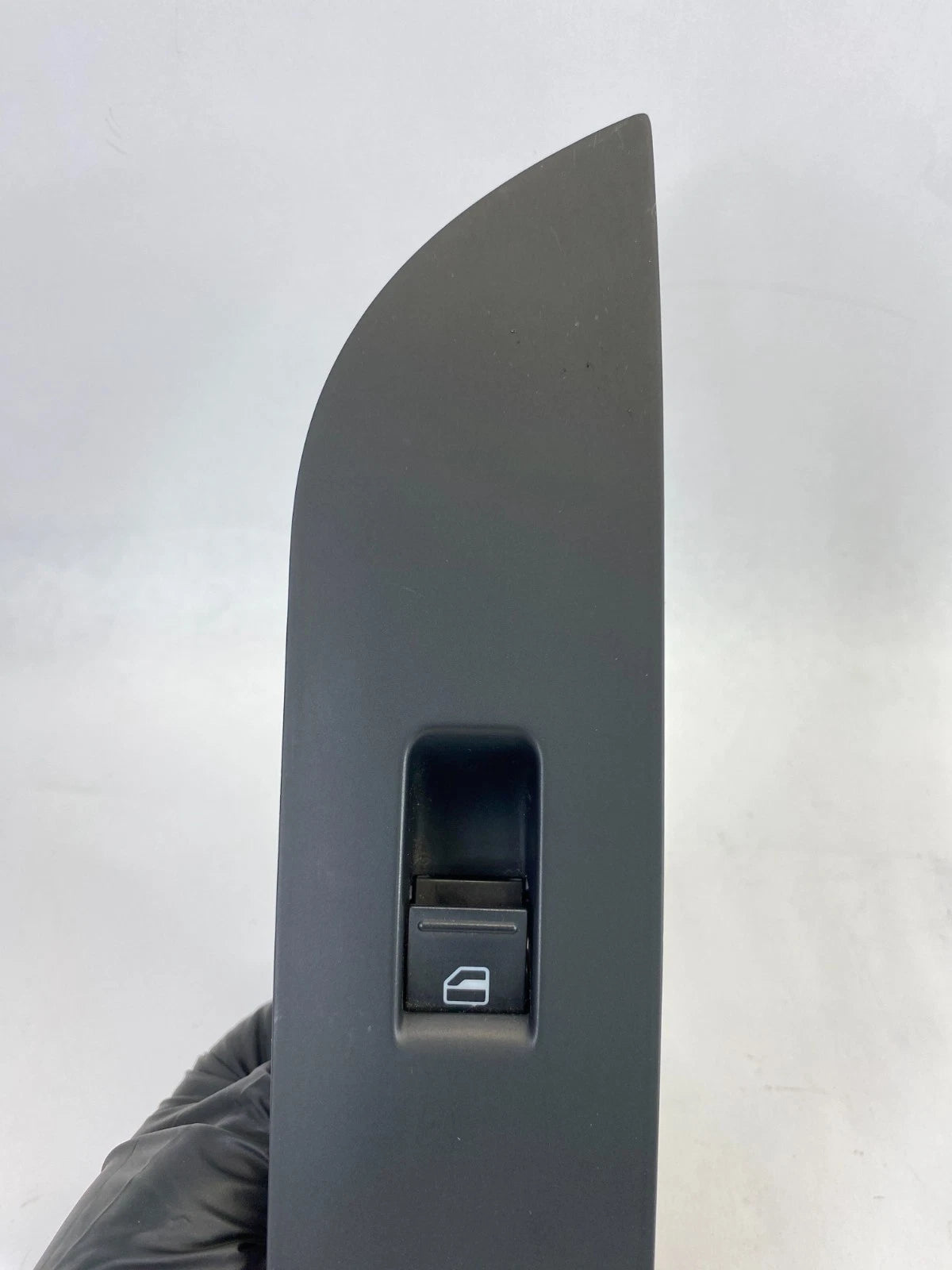 2009-2017 VOLKSWAGEN CC FRONT RIGHT DOOR POWER WINDOW SWITCH 3C8857858G OEM