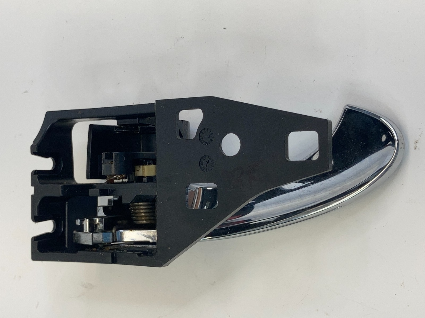 2007-2011 Toyota Camry Front Right Side Interior Door Handle 69273-06030 OEM