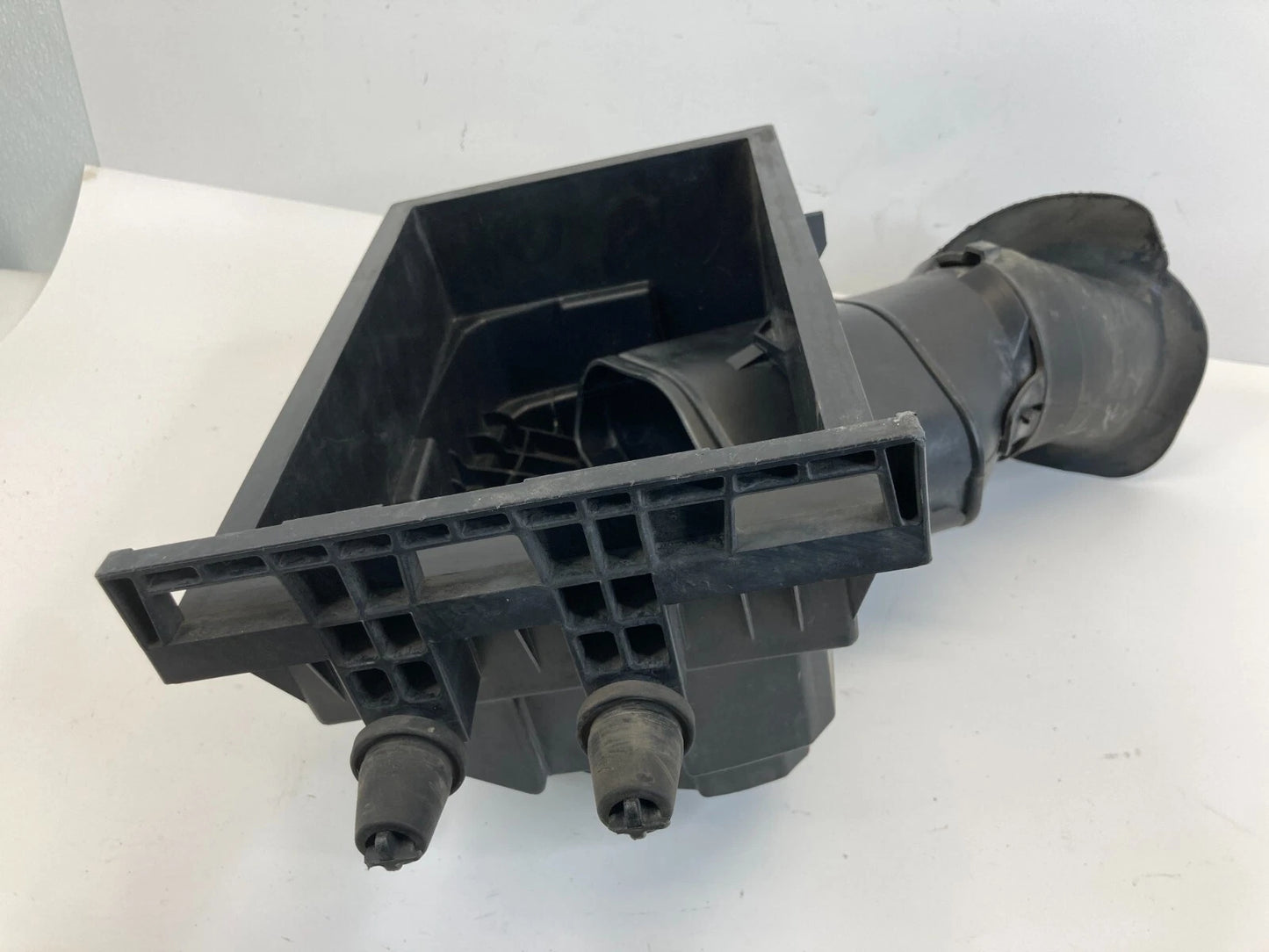 2006-2010 FORD EXPLORER 4.0L V6 AIR CLEANER INTAKE BOX LOWER HOUSING OEM