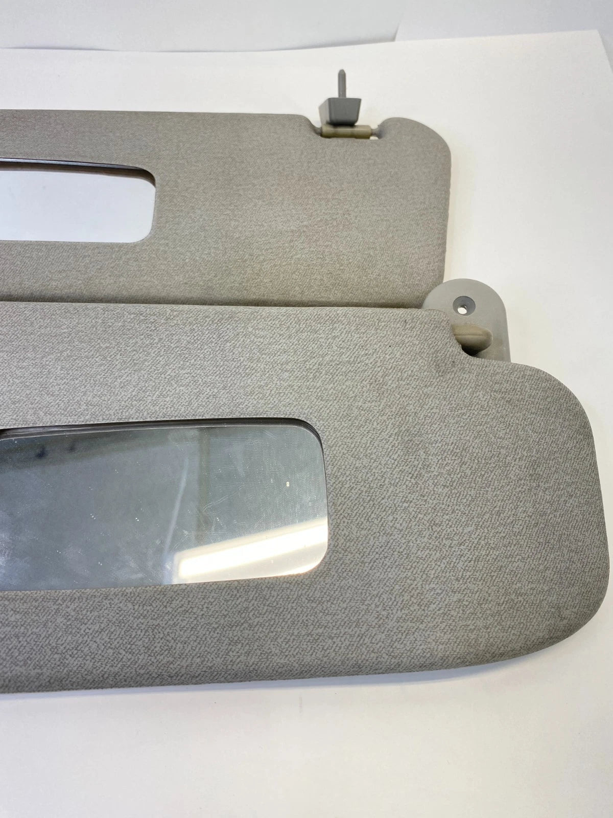 2006-2011 CHEVROLET AVEO5 SUNVISOR SET DRIVER PASSENGER LEFT RIGHT OEM FACTORY
