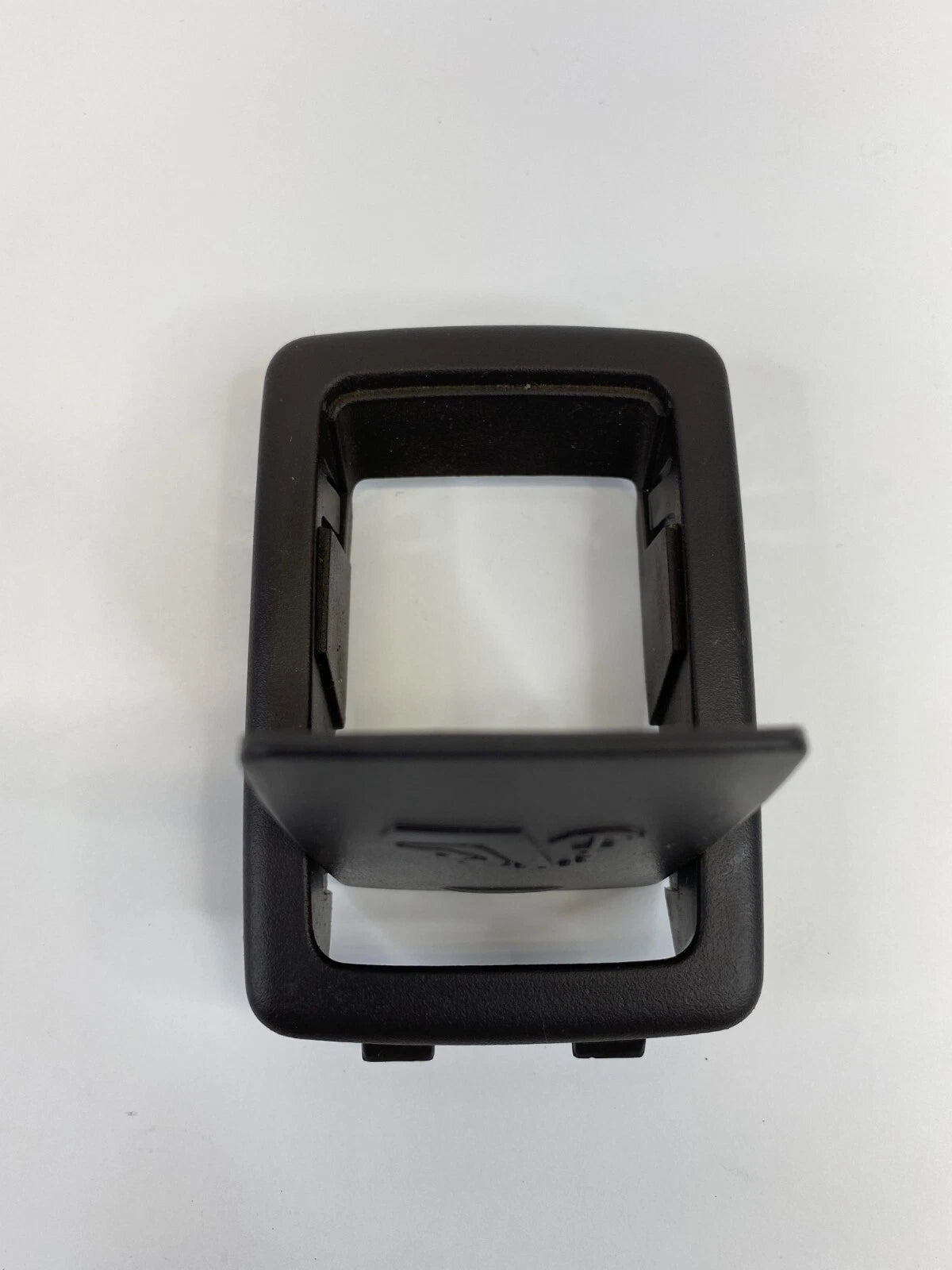 08-12 CHEVROLET MALIBU REAR DECK SEAT CHILD SAFETY ANCHOR HOOK CAP COVER