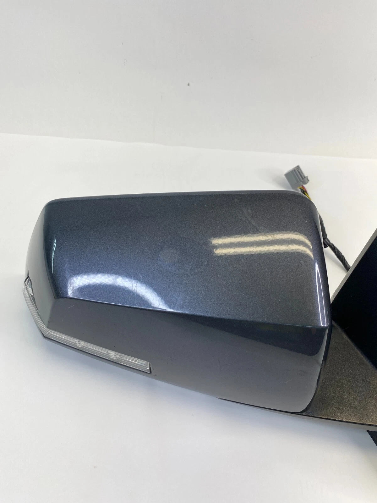 2009-2012 CHEVROLET TRAVERSE RIGHT SIDE VIEW POWER DOOR MIRROR W/ TURN LIGHT OEM