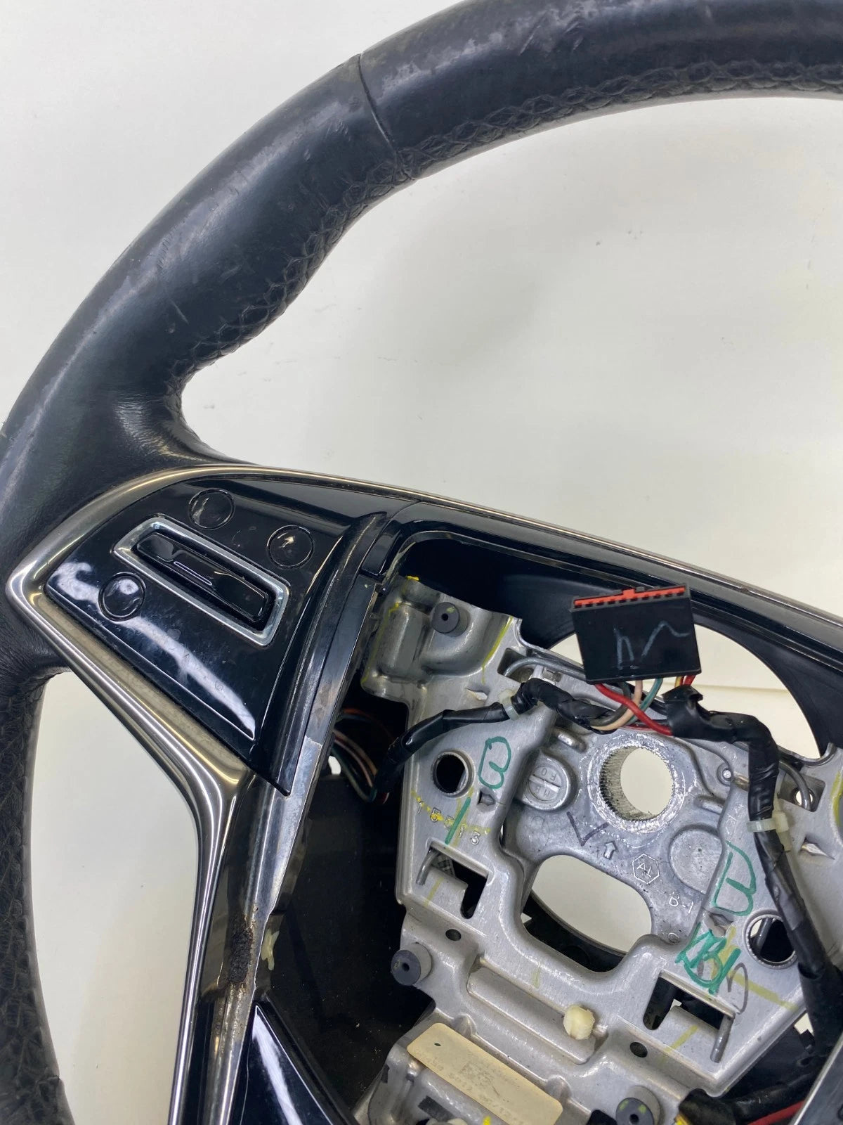 13-18 CADILLAC ATS SEDAN STEERING WHEEL W/ AUDIO CONTROL SWITCH LEATHER BLACK