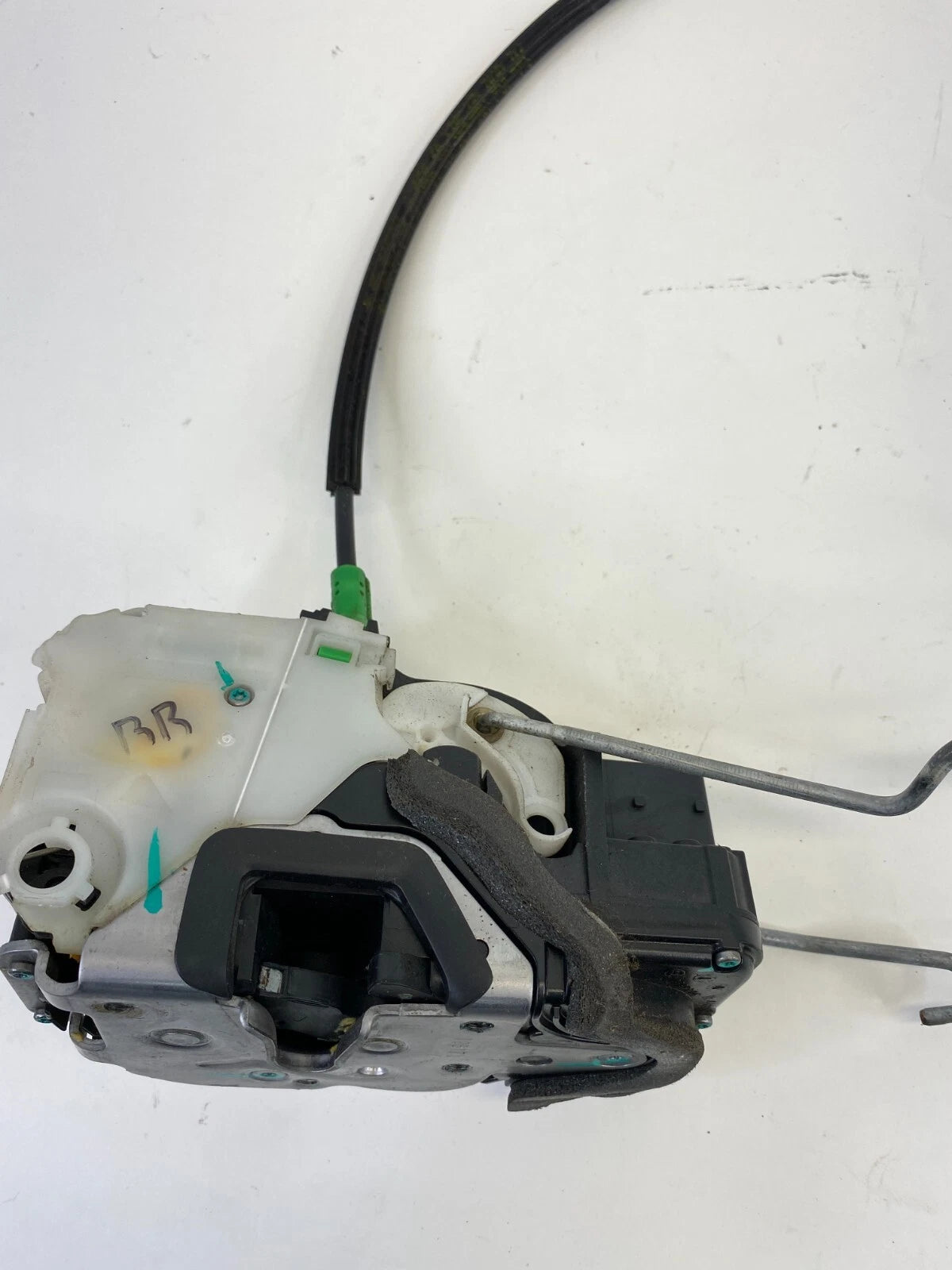 2010-2016 CADILLAC SRX REAR RIGHT DOOR LOCK LATCH ACTUATOR RELEASE 13503784 OEM