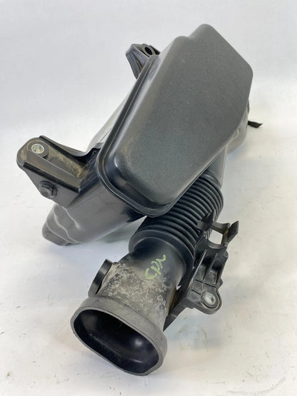 2010 2011 TOYOTA PRIUS 1.8L ENGINE AIR INSTAKE RESONATOR ASSY 17750-37010 OEM