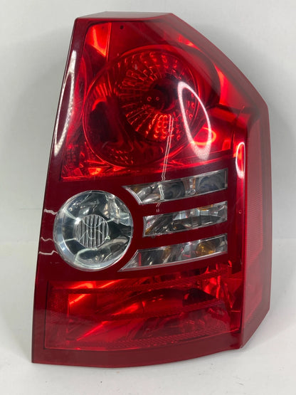 08-10 CHRYSLER 300 PASSENGER RIGHT REAR TAIL LIGHT LAMP BRAKE REVERSE LENS OEM