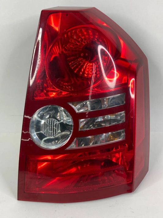 08-10 CHRYSLER 300 PASSENGER RIGHT REAR TAIL LIGHT LAMP BRAKE REVERSE LENS OEM