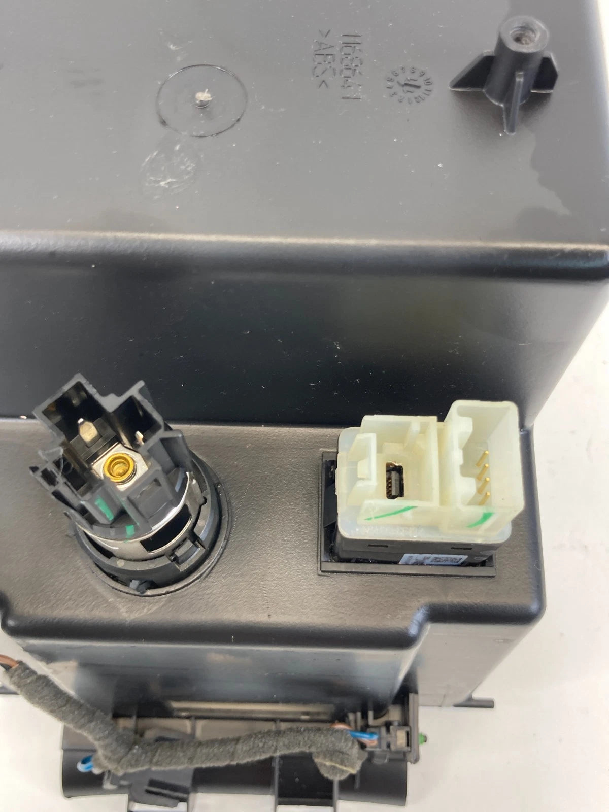 2010-2013 Buick LaCrosse Center Console Storage Compartment Box w/ USB Jack Port