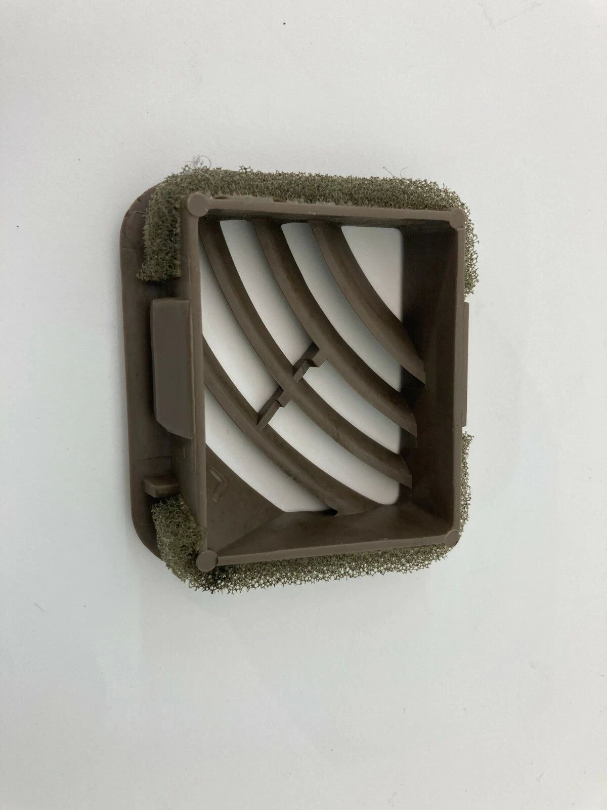 2004 ISUZU ASCENDER CENTER CONSOLE REAR A/C A/C AIR VENT OUTLET GRILLE TRIM OEM