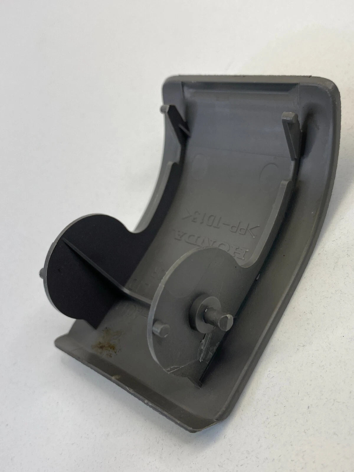2006-2011 HONDA CIVIC DECK LID CHILD SEAT RESTRAINT ANCHOR COVER 884501-SNA-A01