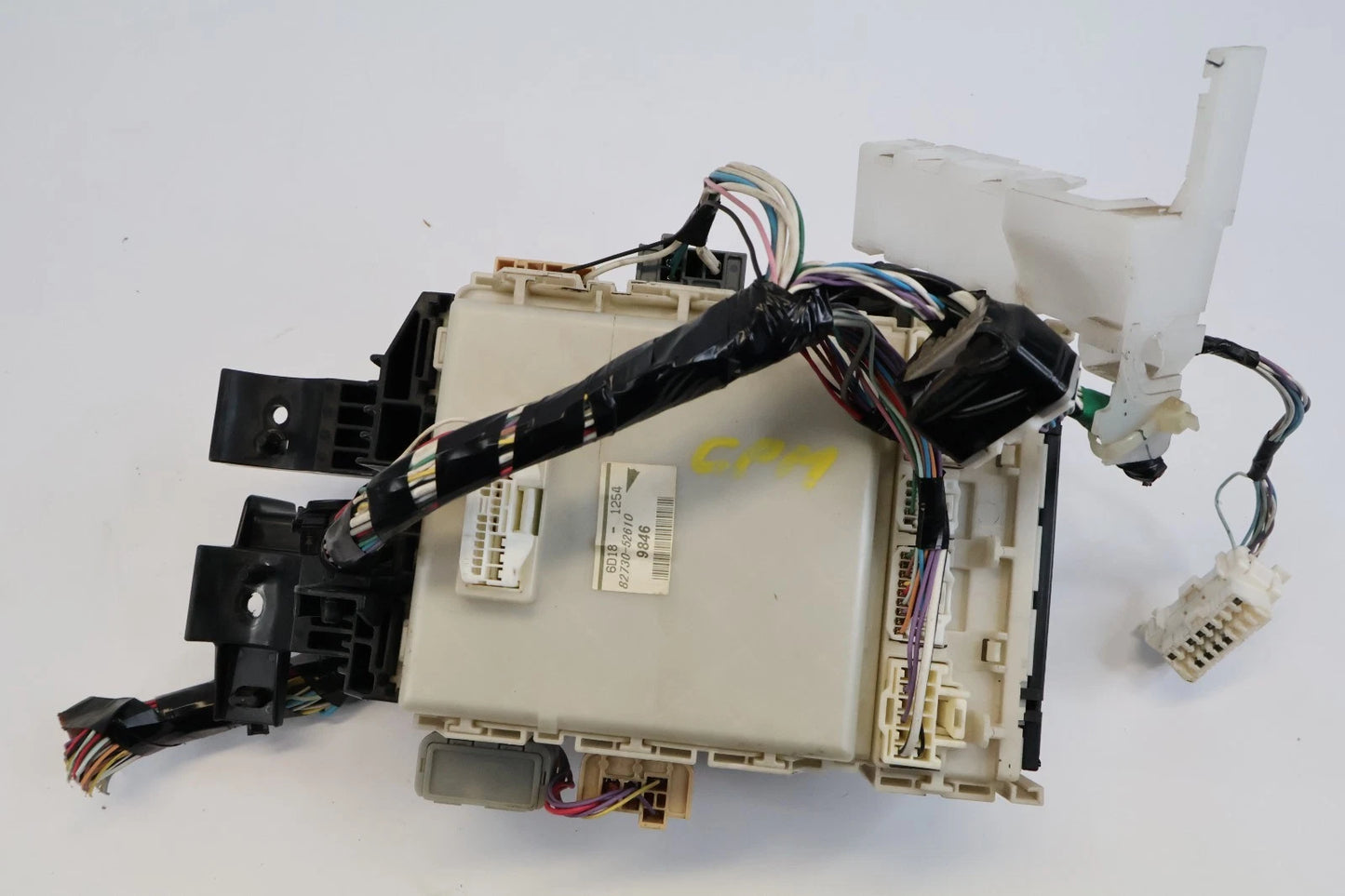 2007-2009 TOYOTA YARIS INTERIOR CABIN FUSE BOX JUNCTION BLOCK OEM 82730-52610