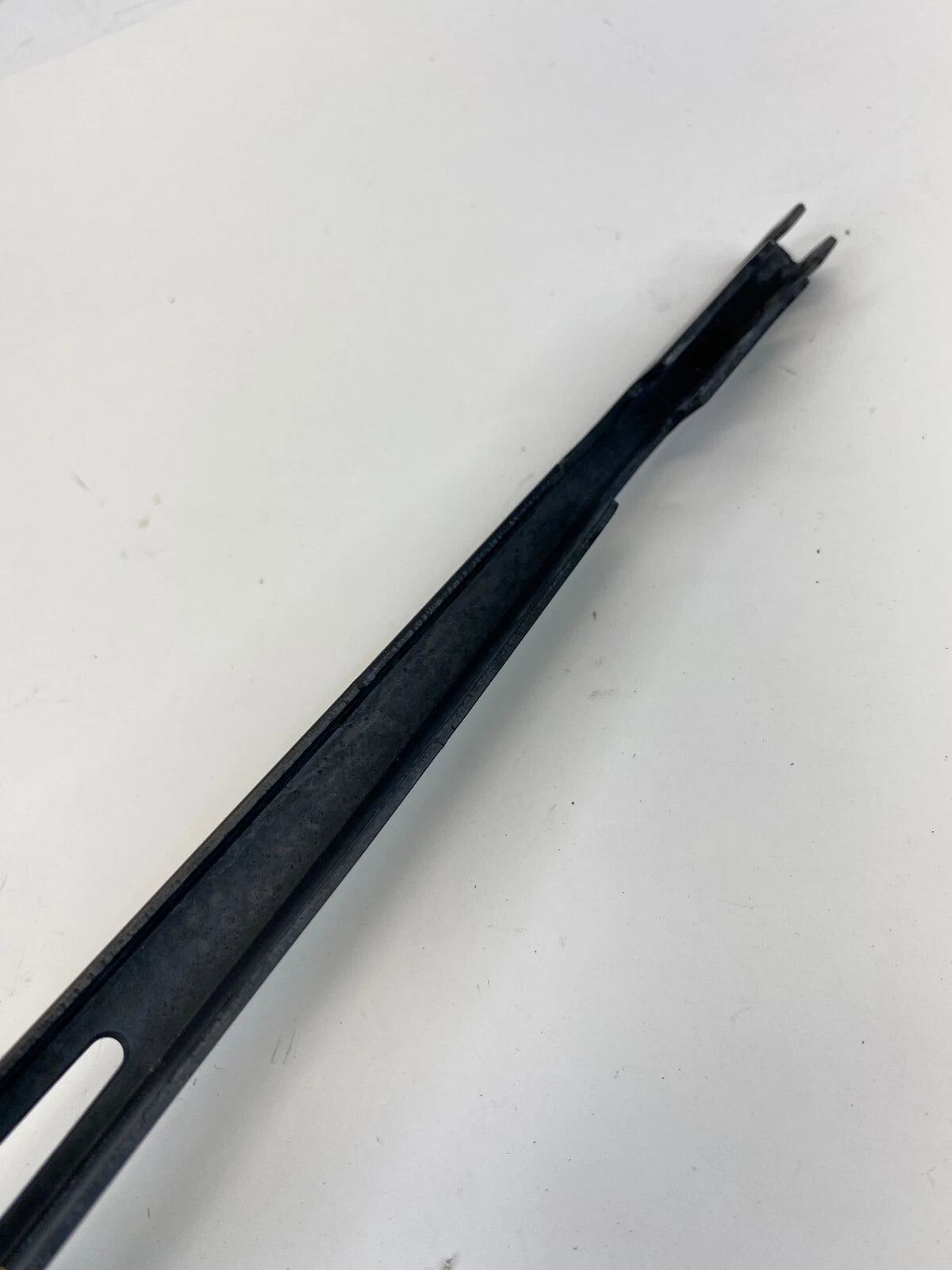 2005-2011 AUDI A6 WINDSHIELD WIPER ARM LINKAGE COUPLING FRONT RIGHT OEM FACTORY