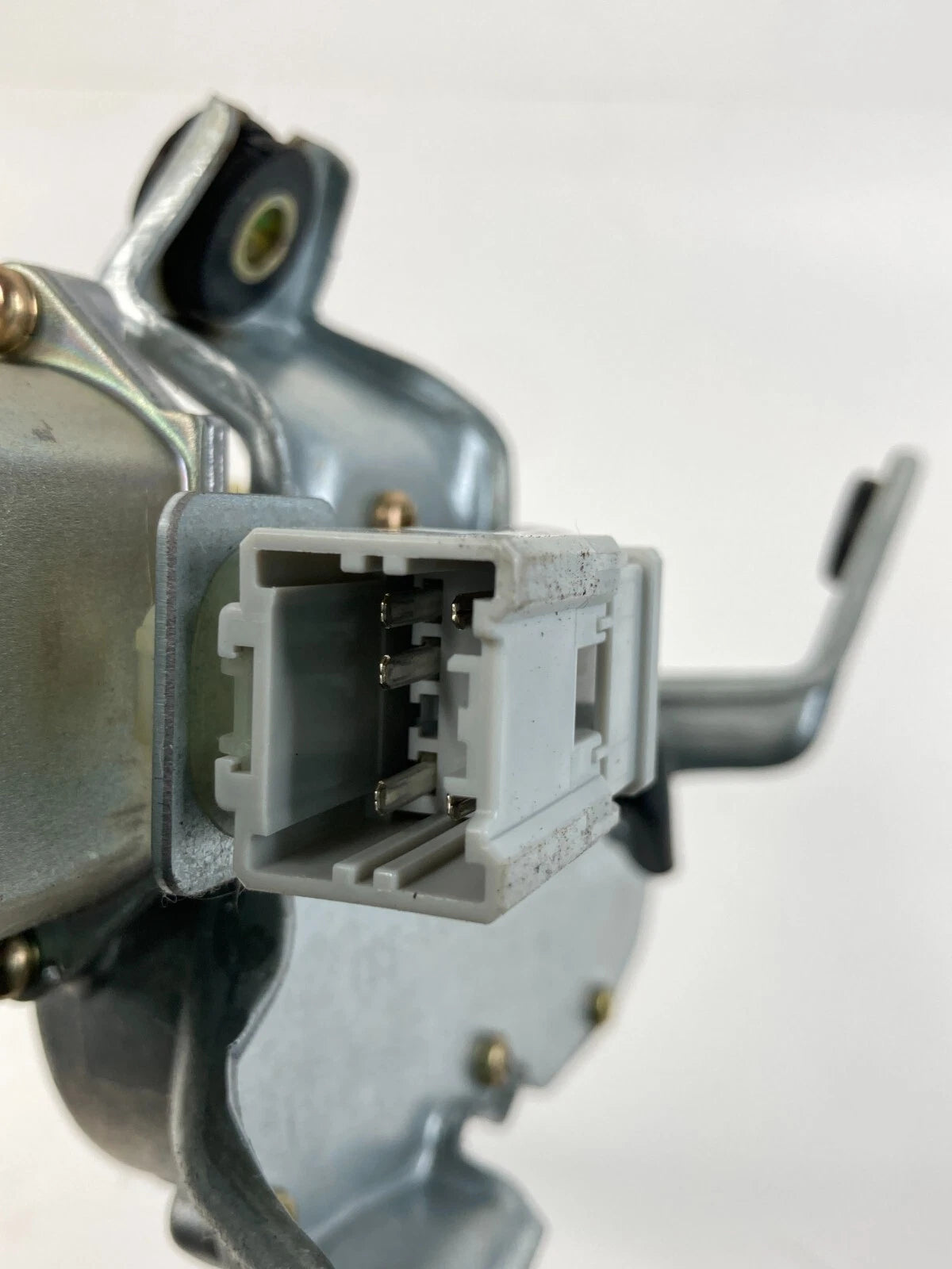 2002-2006 HONDA CR-V REAR WINDSHIELD WIPER MOTOR ASSEMBLY 34963-581 OEM