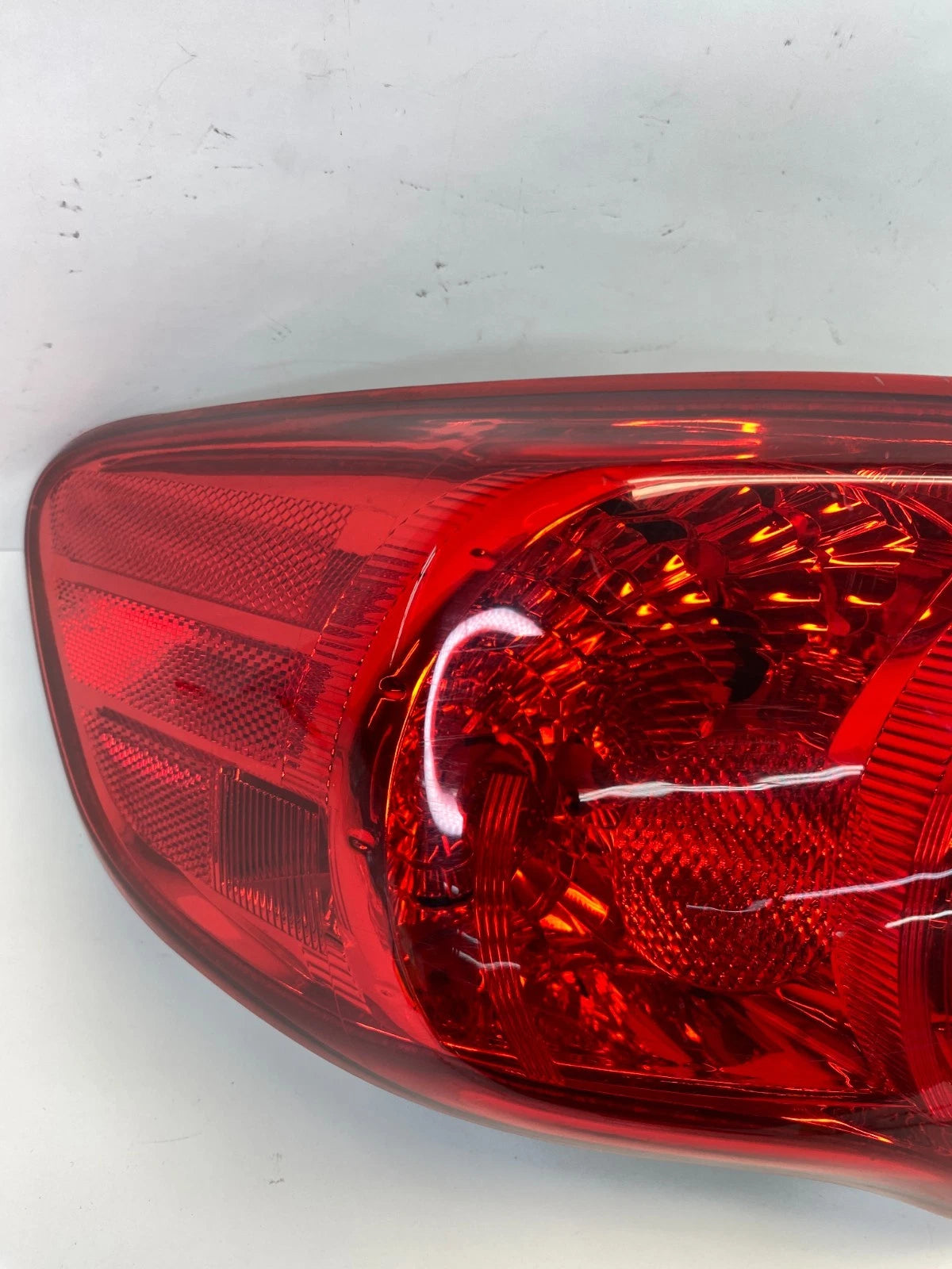 2009 2010 TOYOTA COROLLA REAR LEFT DRIVER SIDE OUTER TAILLIGHT TAIL LAMP LED OEM