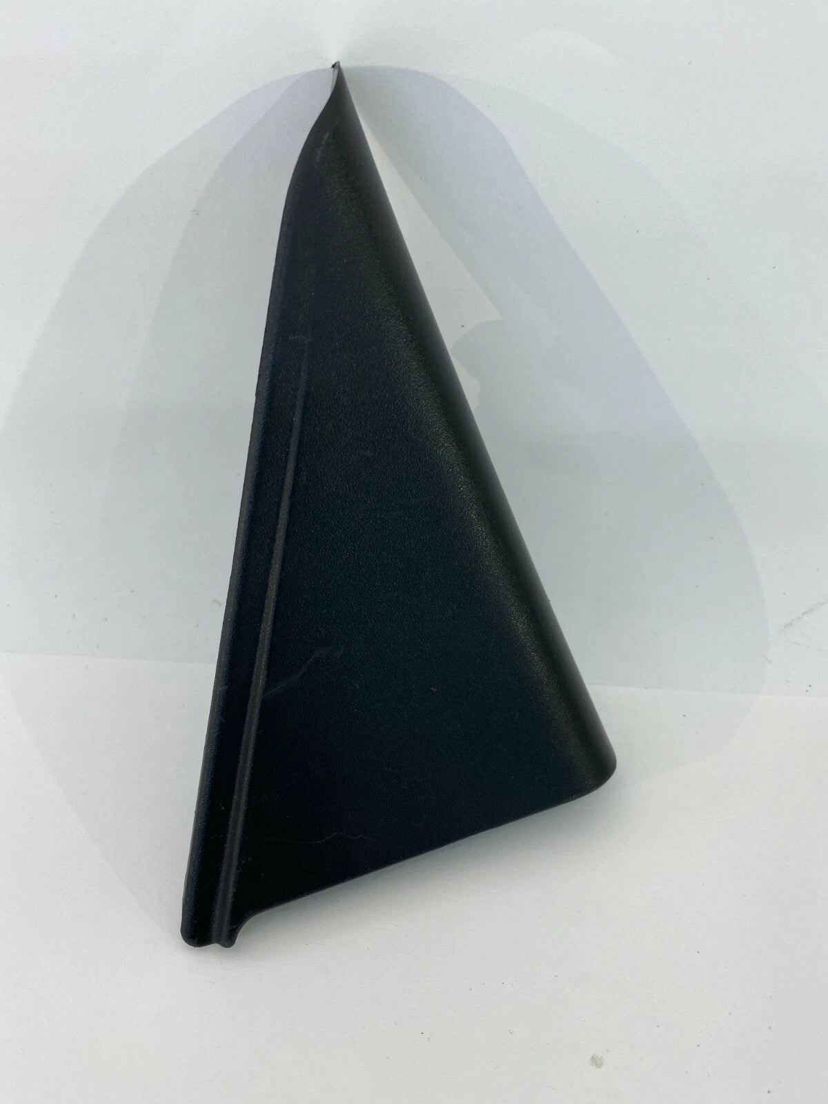06-11 HYUNDAI AZERA REAR LEFT INNER DOOR DELTA CORNER COVER TRIM 83910-3L000 LH