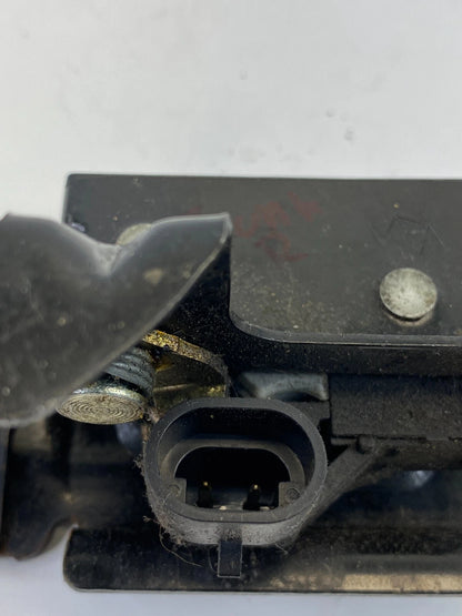 2000-2004 GMC YUKON REAR TRUNK LID DOOR LIFTGATE RIGHT SIDE LOWER LOCK LATCH OEM