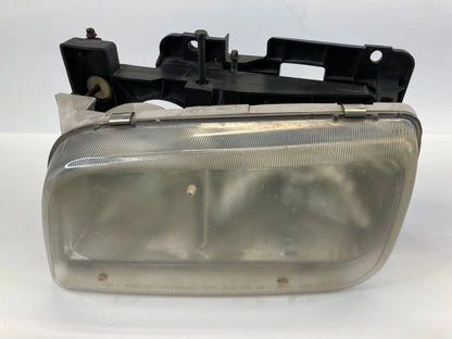 1999 2000 CADILLAC ESCALADE FRONT LEFT SIDE HEADLIGHT HEADLAMP 15738657 OEM
