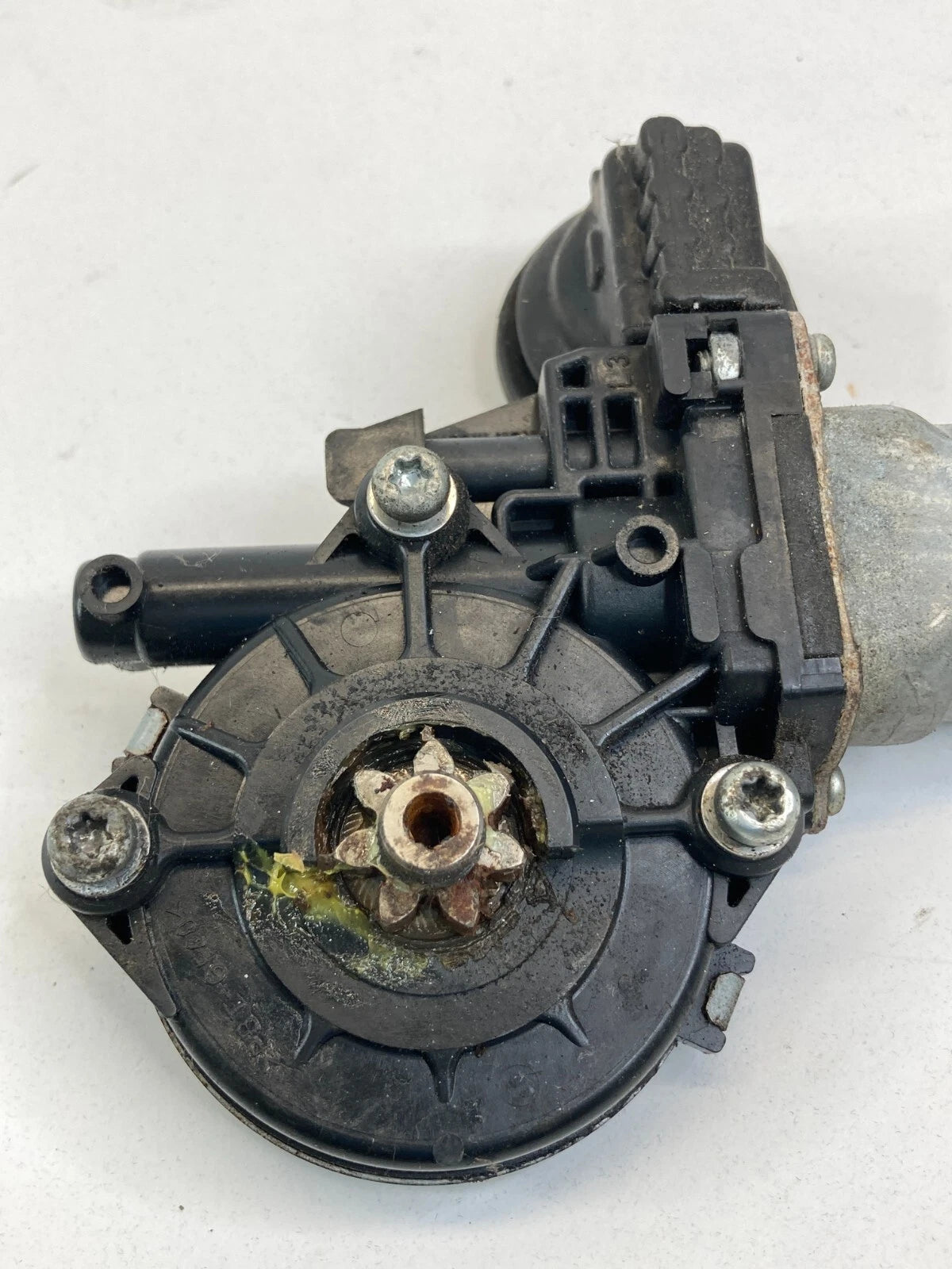 2006-2008 LEXUS IS250 IS350 REAR RIGHT SIDE DOOR POWER WINDOW MOTOR 85720-58010