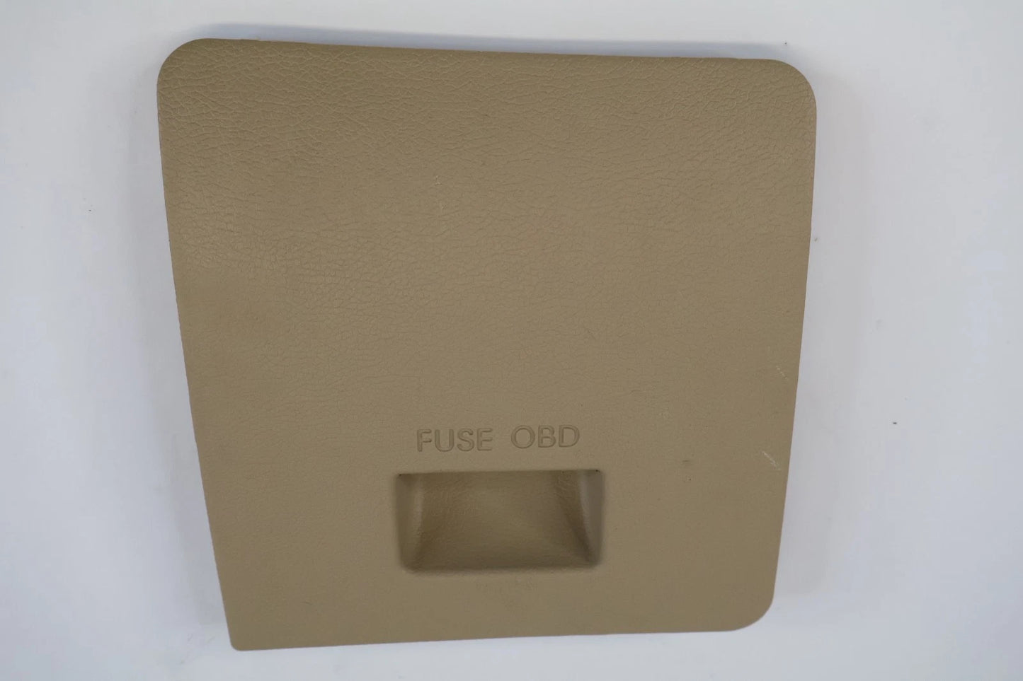 12-17 HYUNDAI ACCENT INTERIOR DASH FUSE BOX ACCESS COVER LID CAP 84755-1R000 OEM