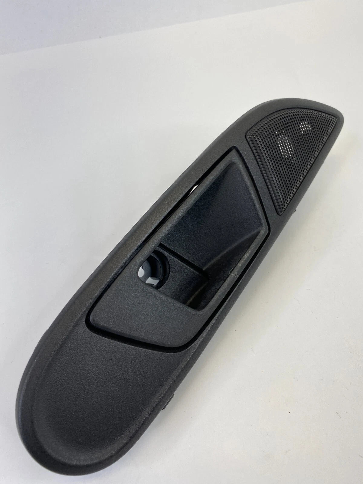 11-19 FORD FIESTA FRONT RIGHT INNER DOOR HANDLE W/ SPEAKER GRILL OEM AE83A22600A