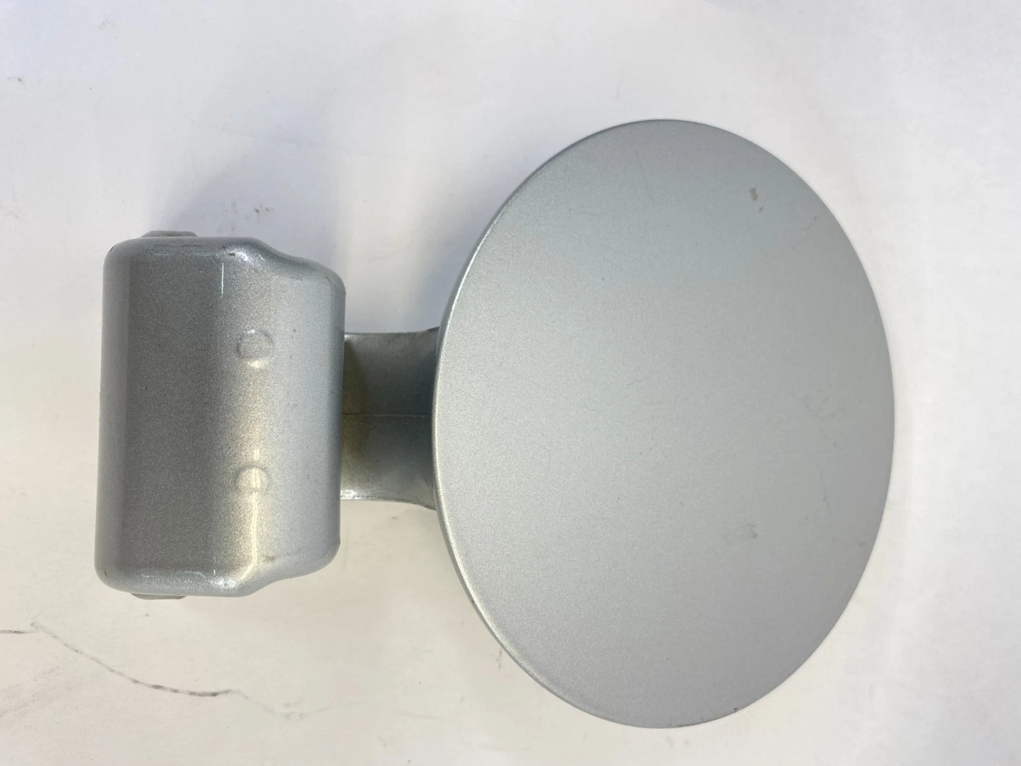 2006-2010 HYUNDAI ELANTRA SEDAN FUEL FILLER DOOR GAS COVER LID 69510-2H001 OEM