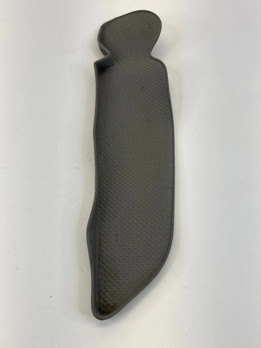 05-07 VOLKSWAGEN JETTA FRONT RIGHT DOOR PANEL INSERT MAT RUBBER 1K4-868-134 OEM