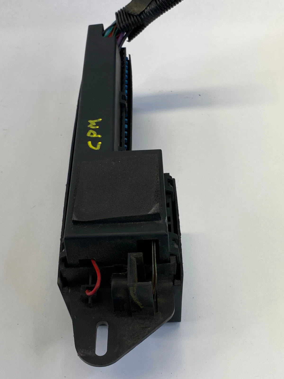 2000-2005 PONTIAC SUNFIRE UNDERHOOD ENGINE FUSE BOX BLOCK 15355067-B OEM