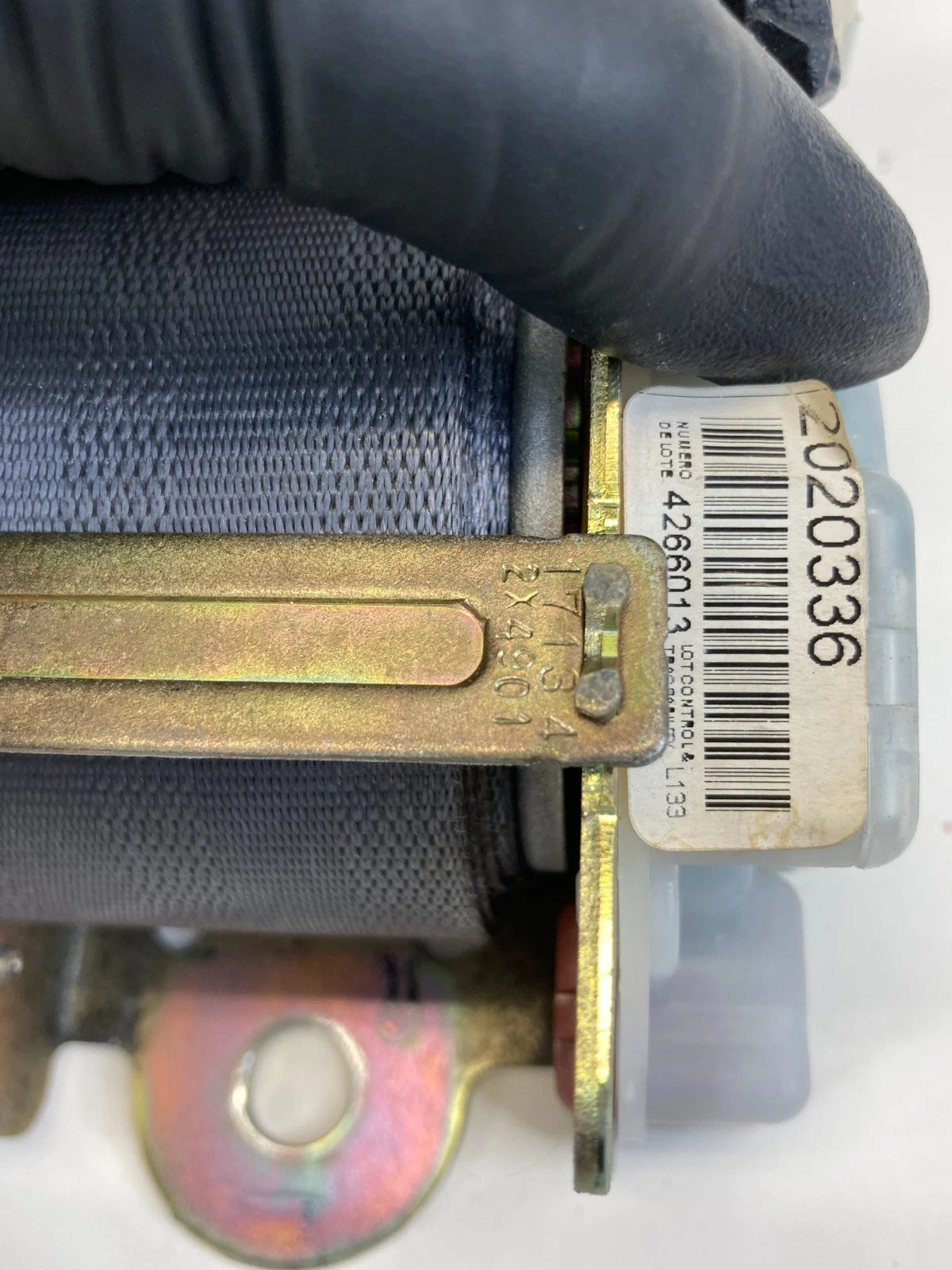 2001-2005 HONDA CIVIC FRONT RIGHT PASSENGER SIDE SEAT BELT RETRACTOR ASSY OEM