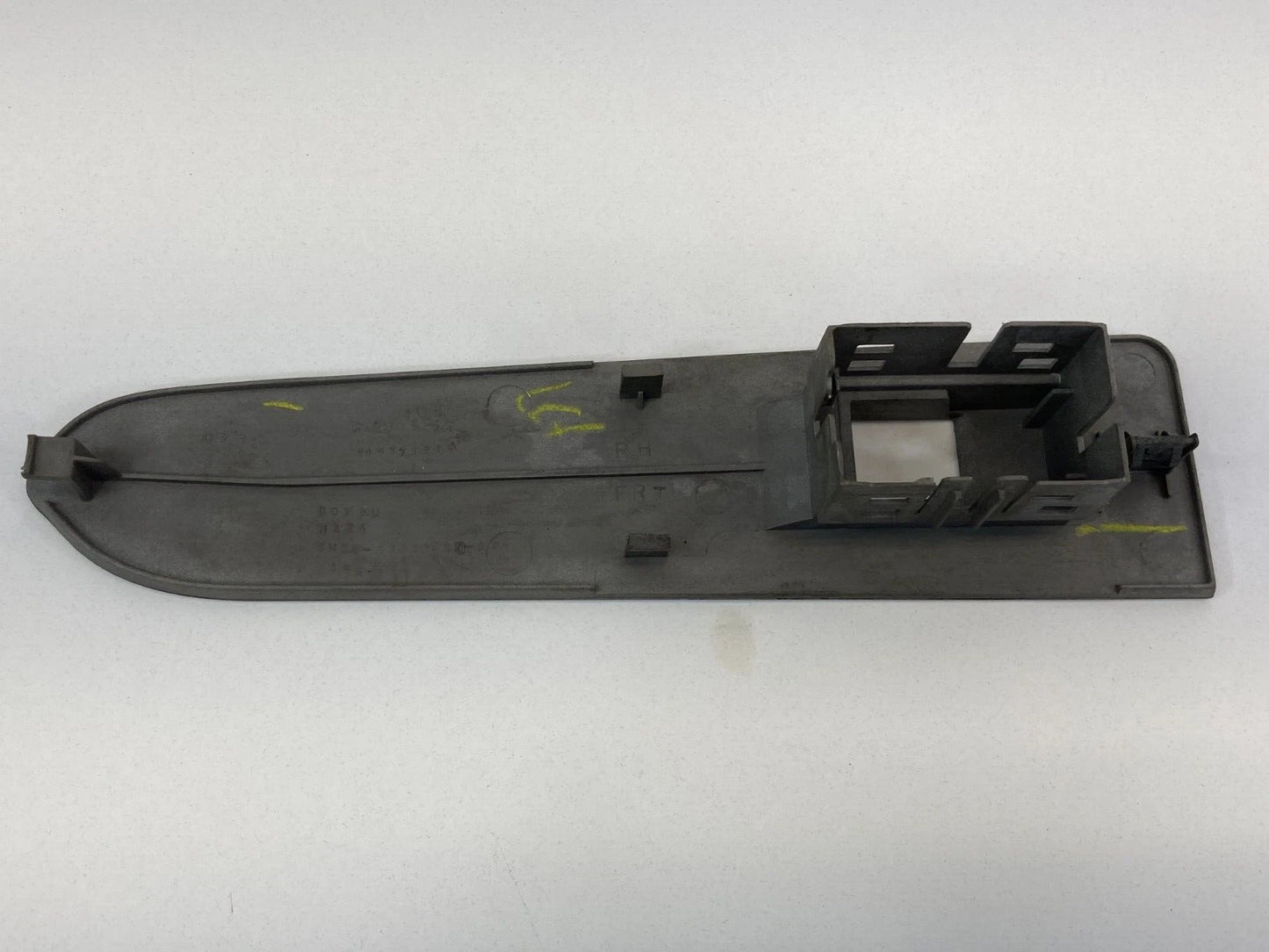 2007-2009 LINCOLN MKZ FRONT RIGHT PASSENGER WINDOW SWITCH BEZEL OEM 6H6354240A40