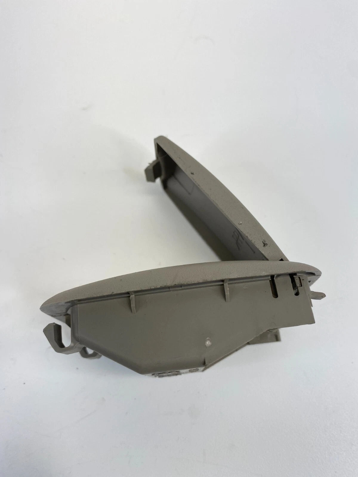 02 03 04 05 06 TOYOTA CAMRY REAR BACK SEAT CHILD ANCHOR CAP COVER ASSY OEM