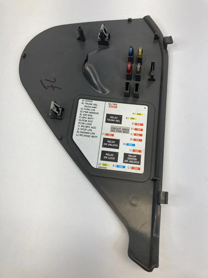 02-05 PONTIAC GRAND AM FRONT LEFT SIDE DASH FUSE BOX END CAP TRIM COVER 22618851