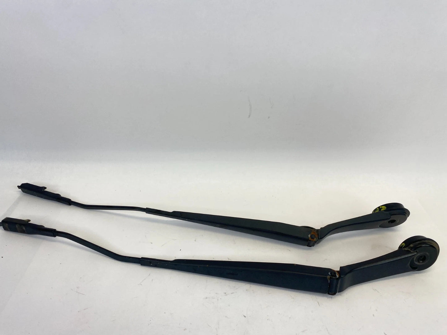 2012-2018 FORD FOCUS FRONT LEFT & RIGHT WINDSHIELD WIPER ARMS PAIR SET OEM