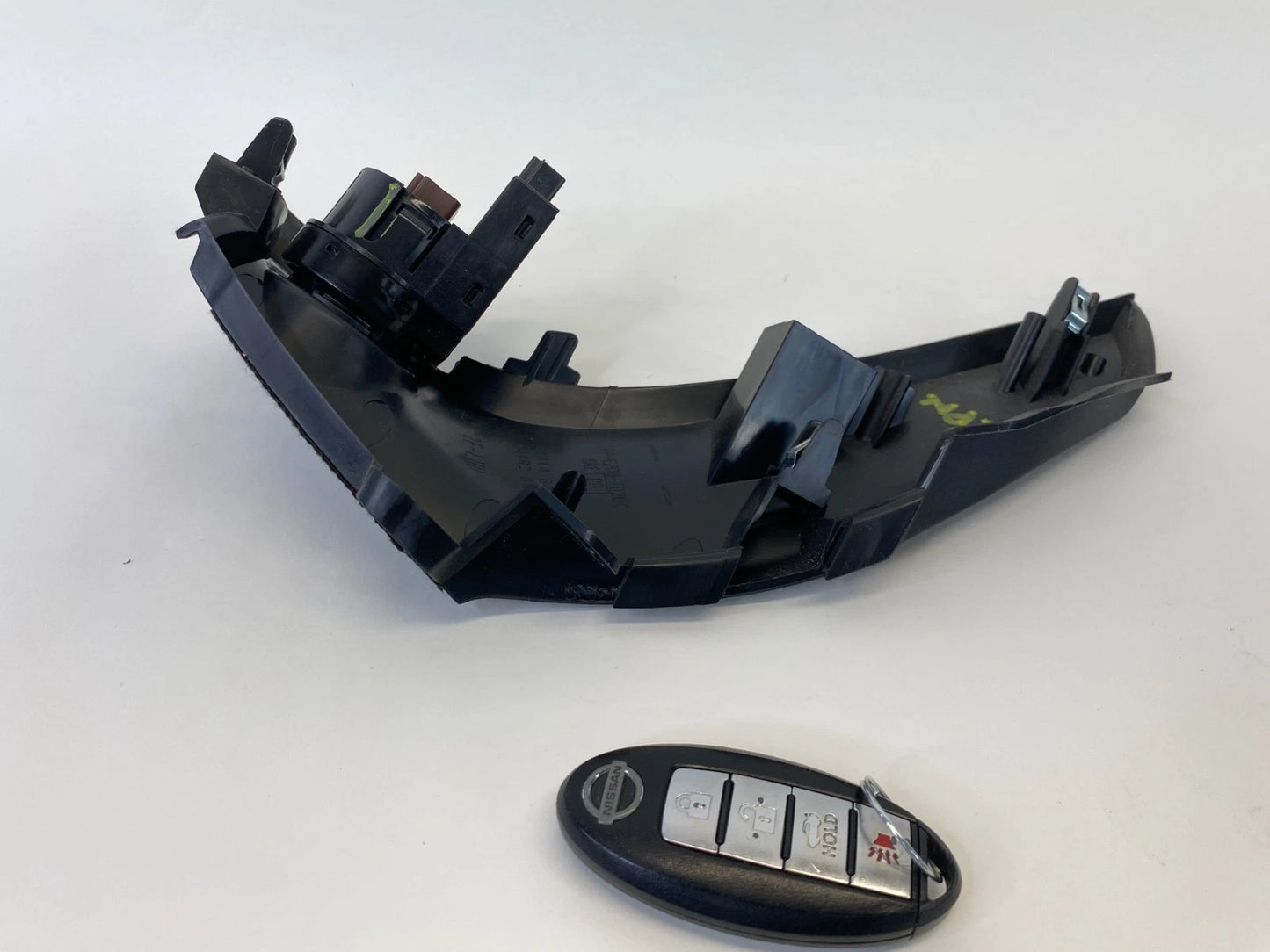 2013-2019 NISSAN SENTRA IGNITION START STOP SWITCH BEZEL KEY FOB OEM 68414-3SG1A