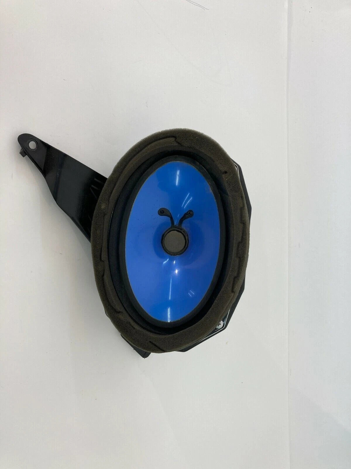 2007 2008 HYUNDAI ENTOURAGE REAR QUARTER LEFT SPEAKER ASSEMBLY 96350-4D001 OEM