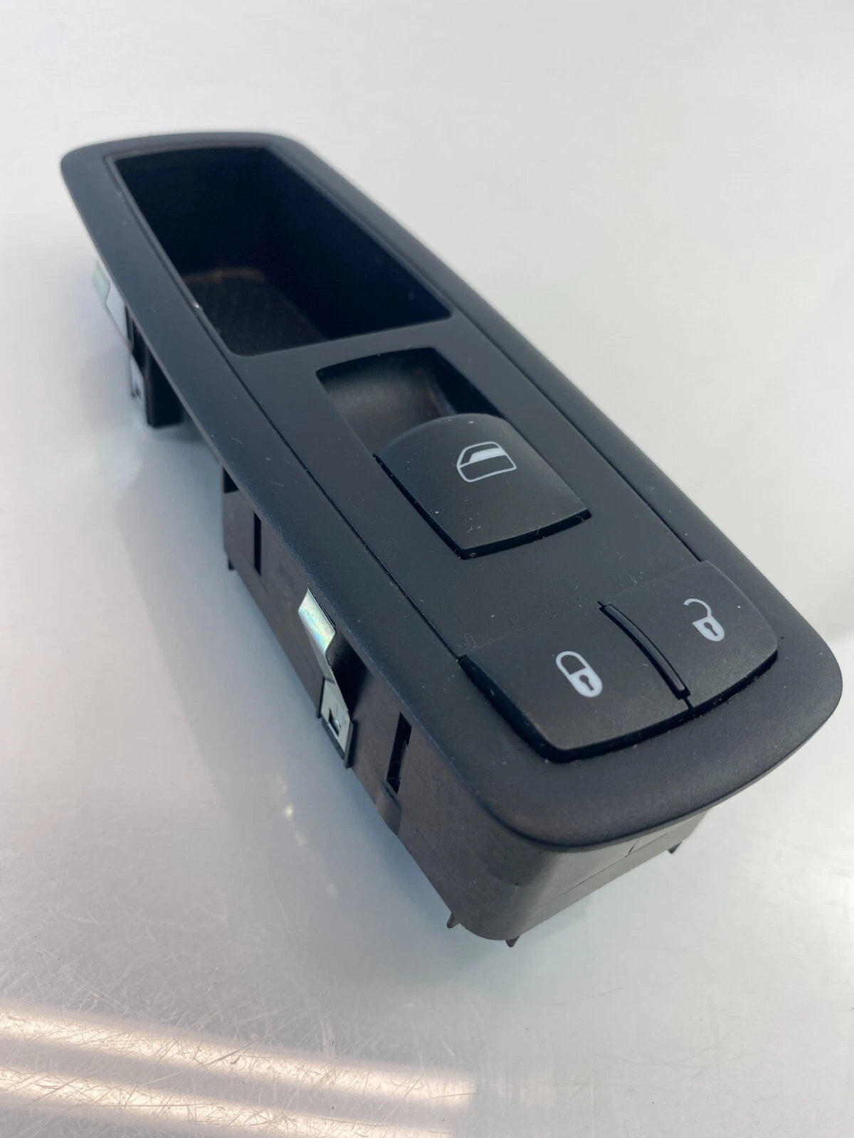 2012-2014 RAM C/V 09-14 TOWN & COUNTRY RIGHT FRONT DOOR WINDOW SWITCH & BEZEL