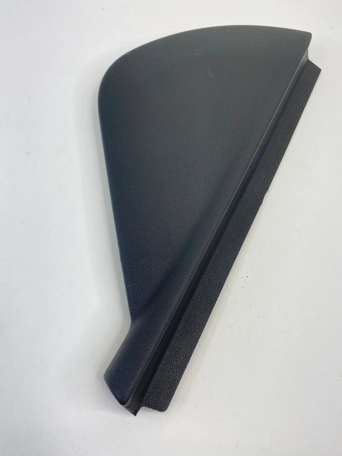 05-10 PONTIAC G6 FRONT RIGHT PASSENGER SIDE DASH END CAP COVER TRIM 16869272 OEM
